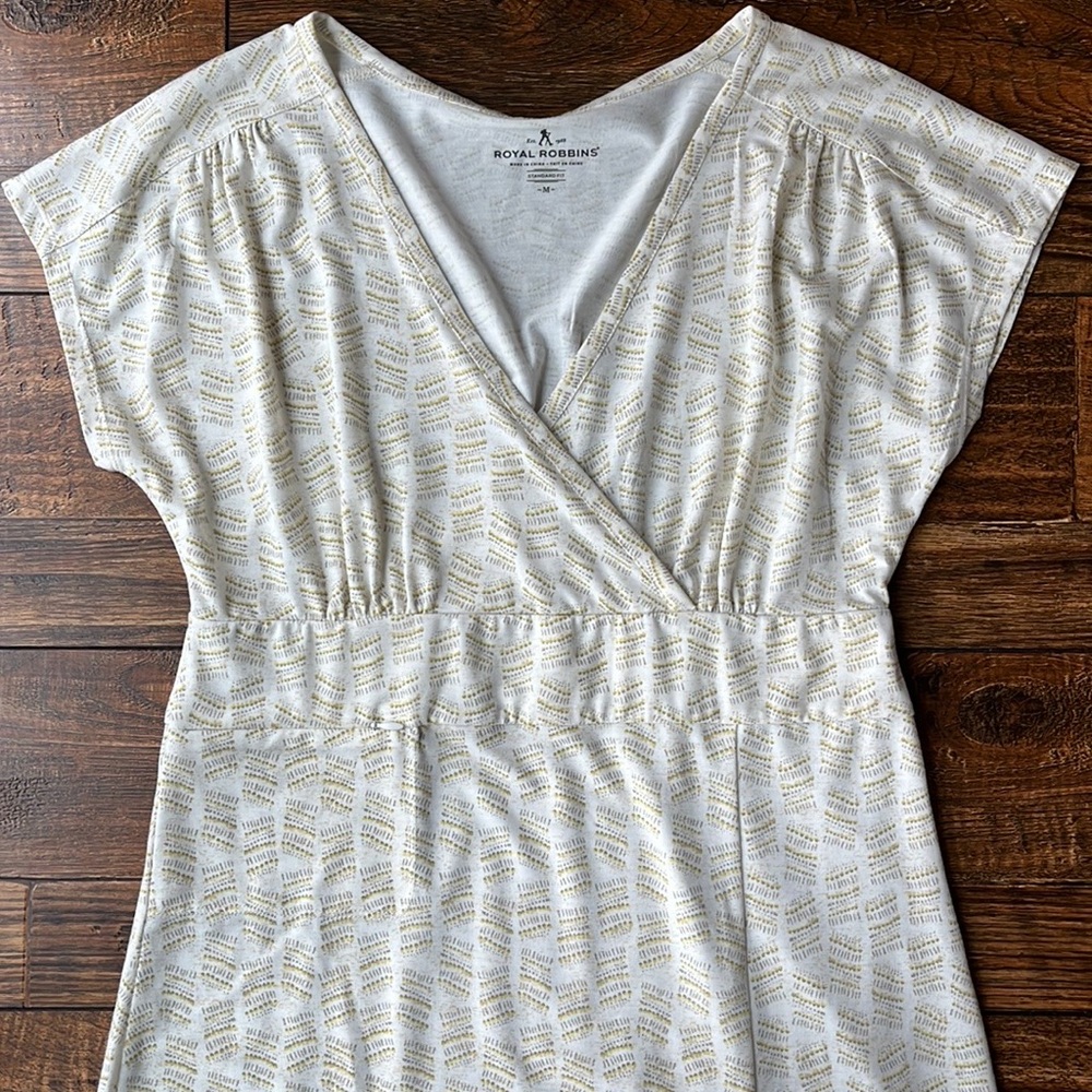 Royal Robbins Essential Tencel Dash Dress Size Medium Yellow and cream
